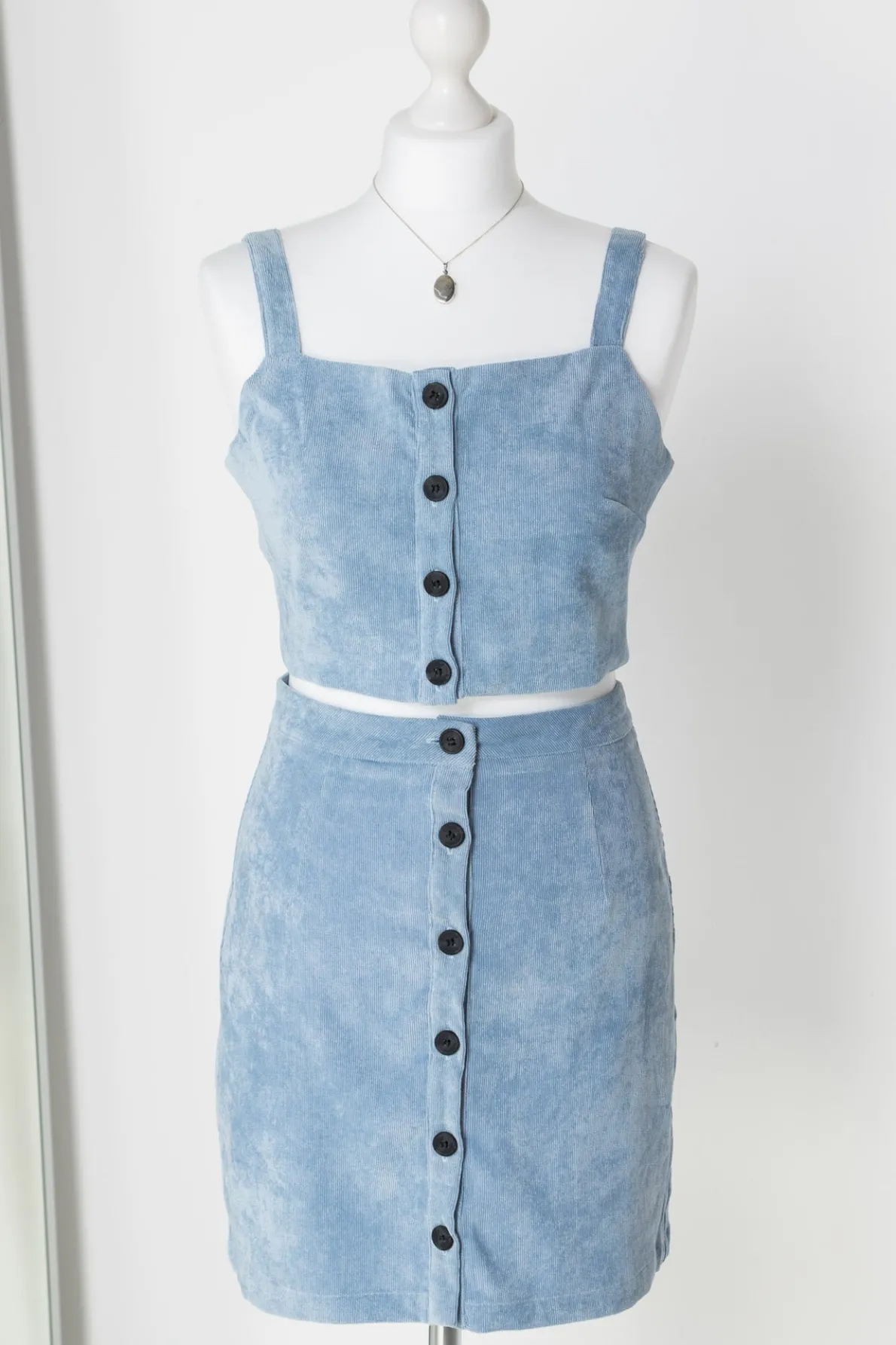 Daisy Street Button Up Crop Top in Cord-Women Tops