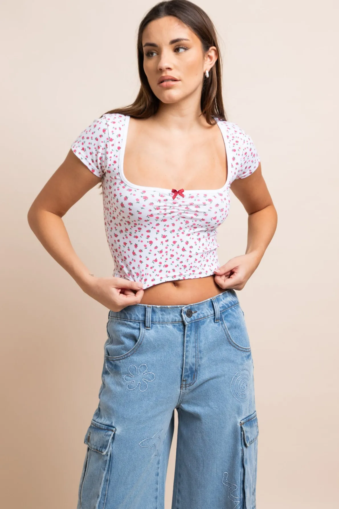 Daisy Street Floral Ruched Baby Tee-Women Tops