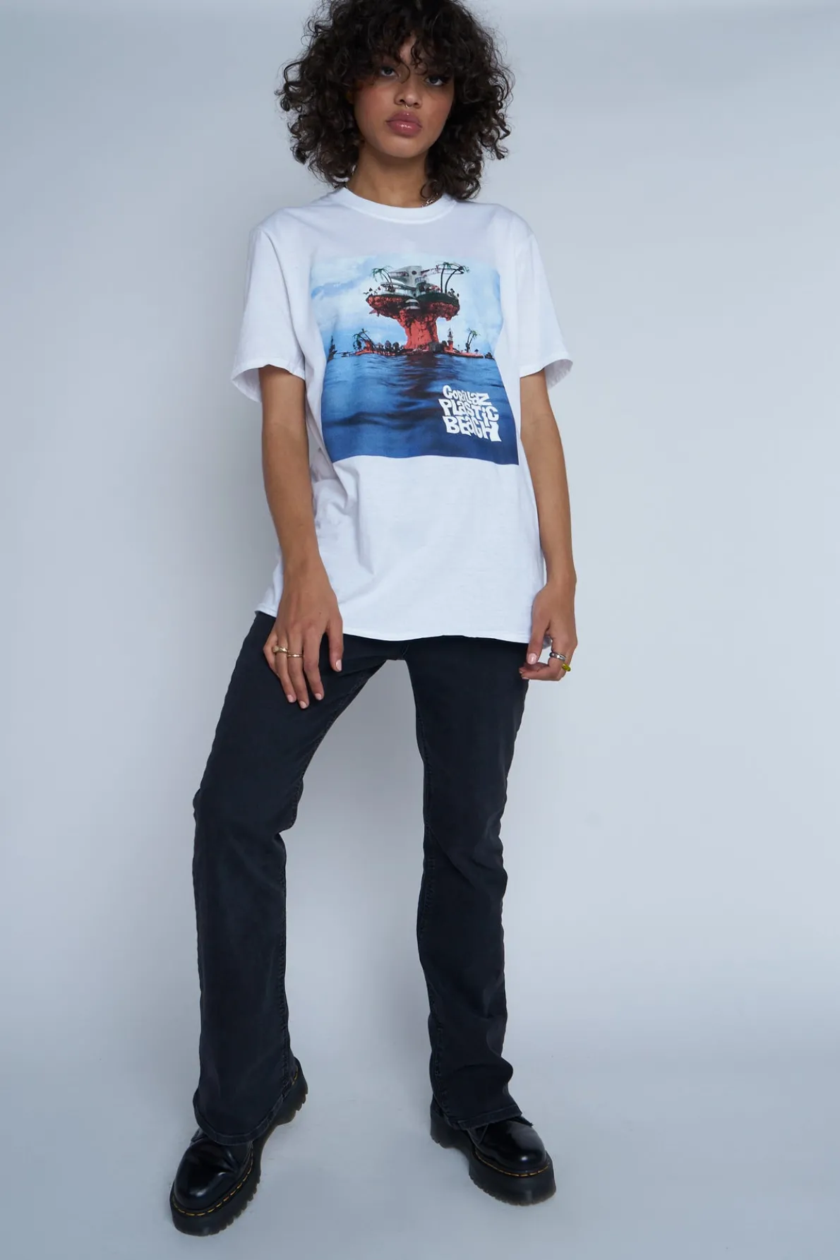 Daisy Street Licensed Relaxed T-Shirt With Gorillaz Print-Women T-Shirts