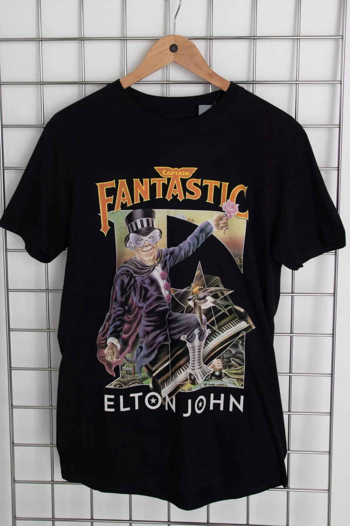 Daisy Street Licensed Relaxed T-Shirt With Elton John 'Captain Fantastic' Print-Women T-Shirts