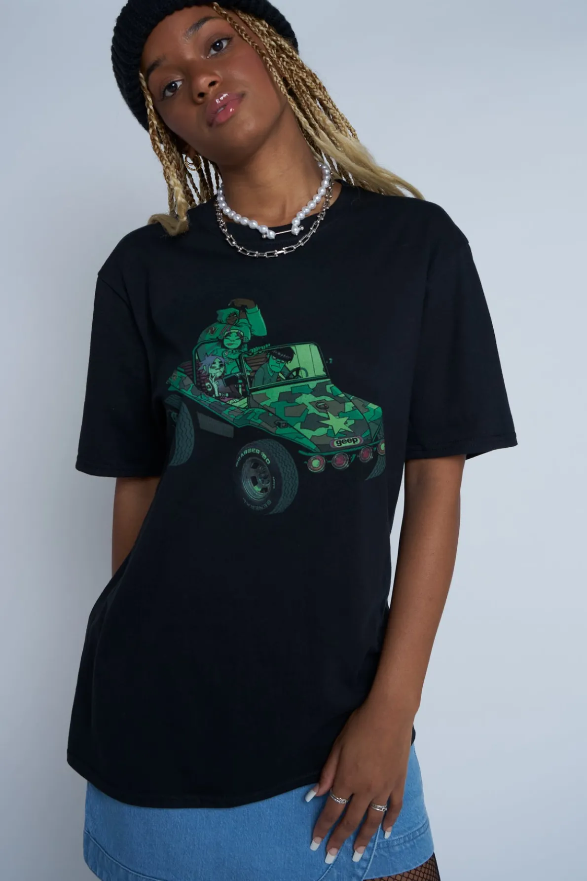 Daisy Street Licensed Relaxed T-Shirt With Gorillaz Print-Women T-Shirts