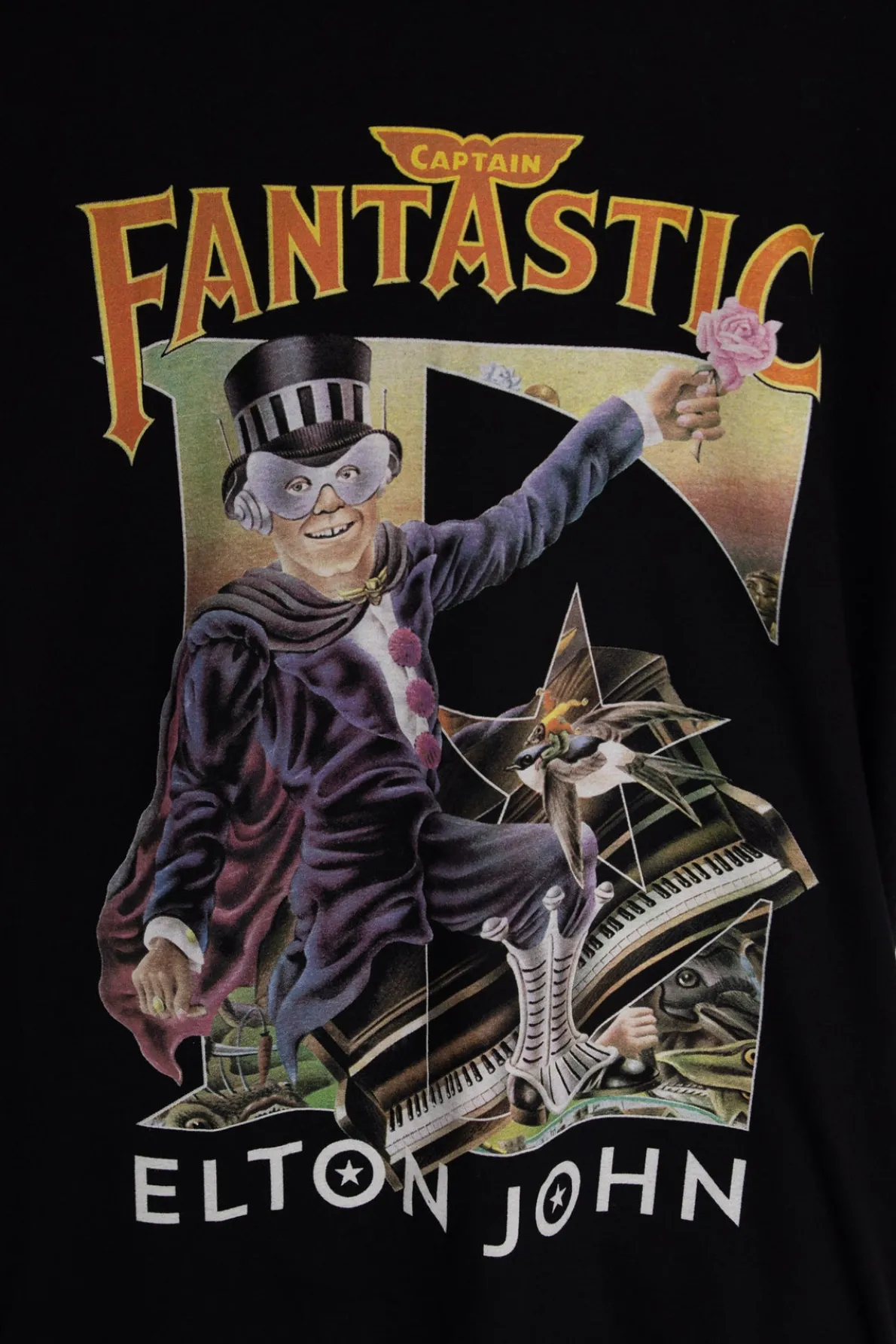 Daisy Street Licensed Relaxed T-Shirt With Elton John 'Captain Fantastic' Print-Women T-Shirts