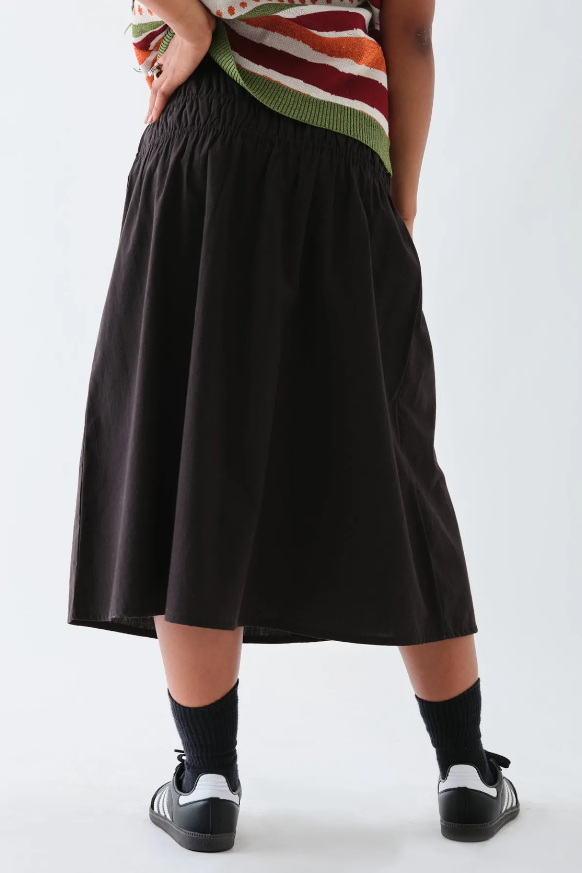 Daisy Street Poplin Mid Rise Skirt with Ruching Detail-Women Skirts