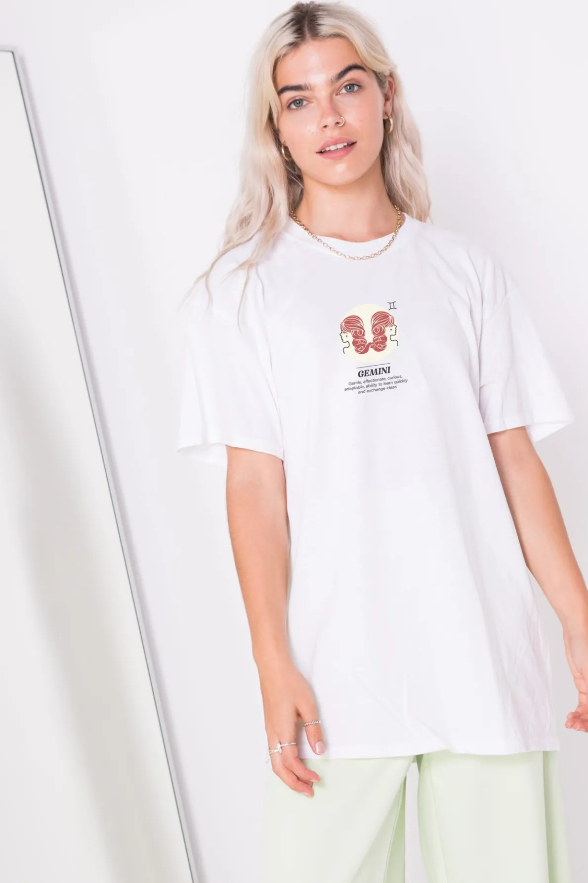 Daisy Street Relaxed T-Shirt with Gemini Print-Women T-Shirts