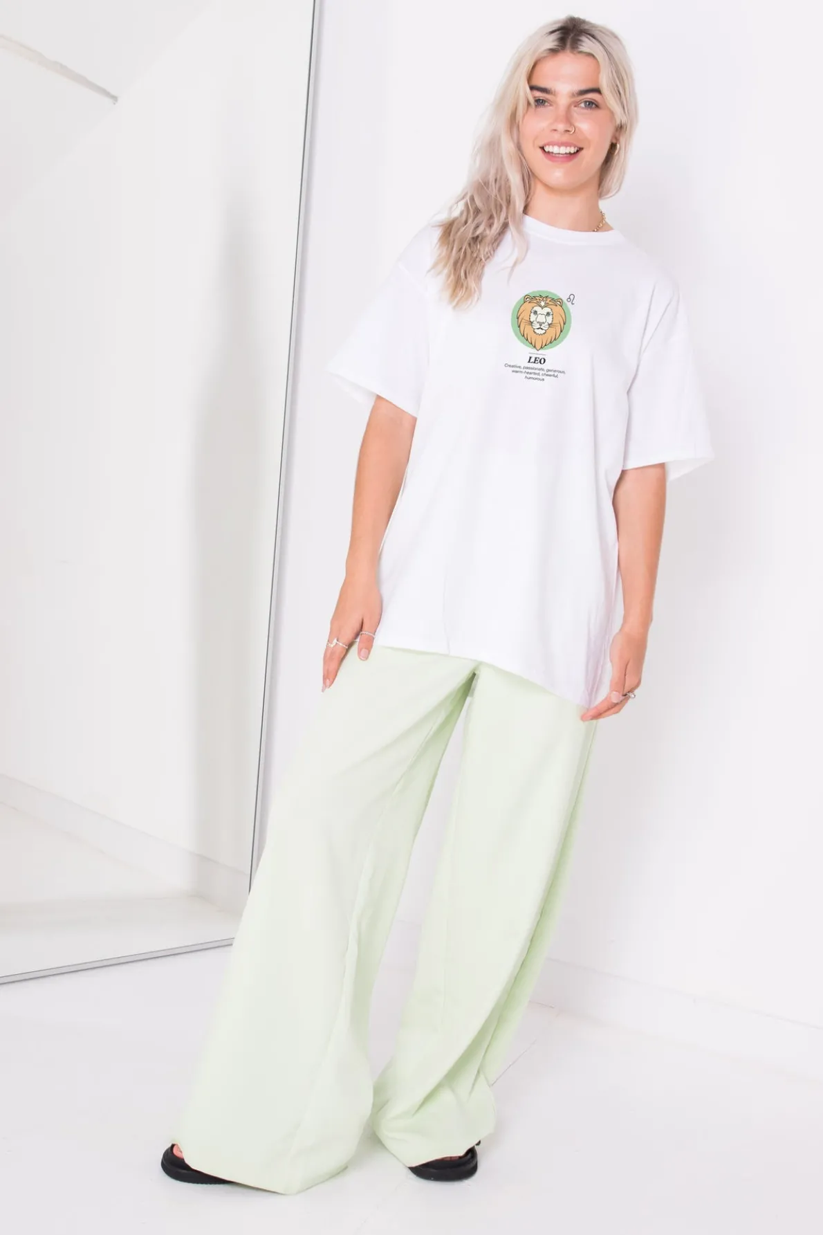 Daisy Street Relaxed T-Shirt with Leo Print-Women T-Shirts