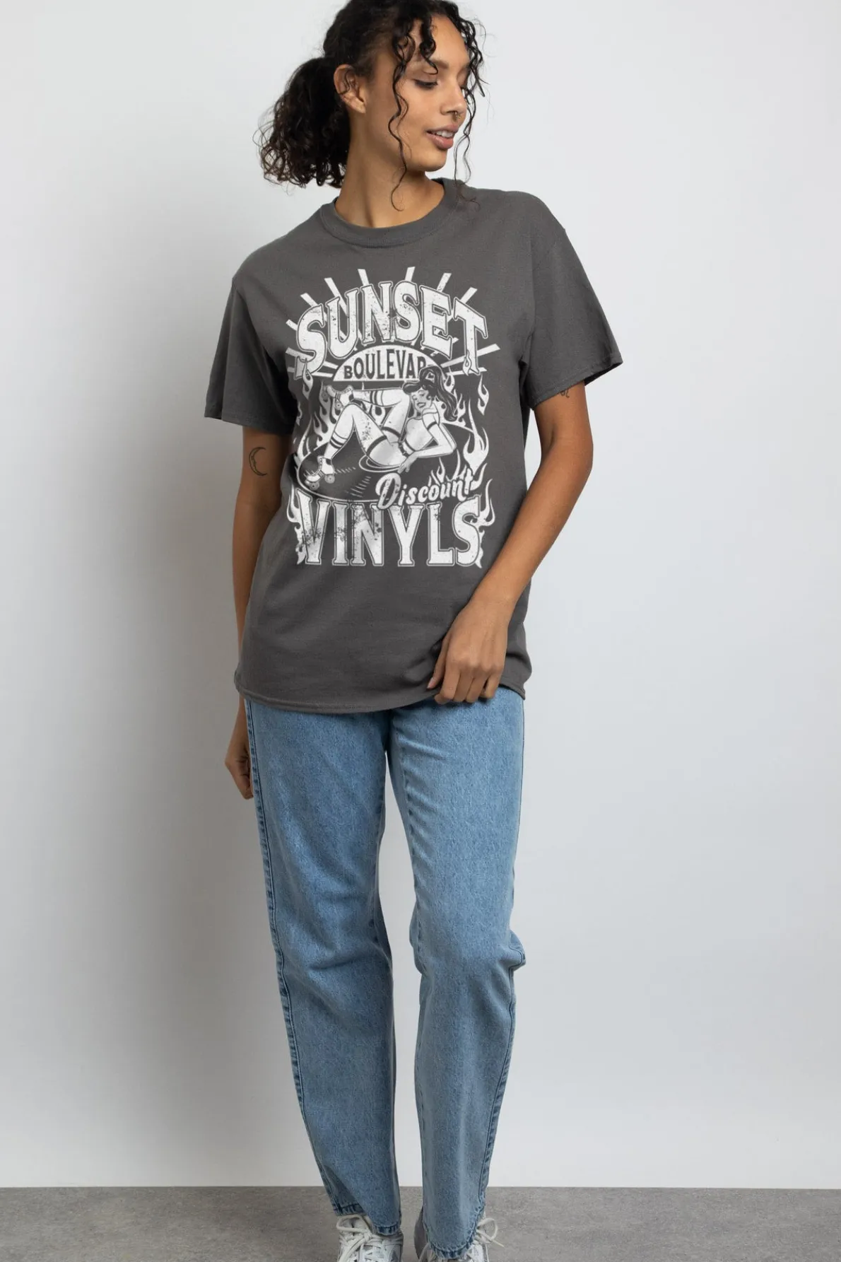 Daisy Street Relaxed T-Shirt with Sunset Vinyls Print-Women T-Shirts
