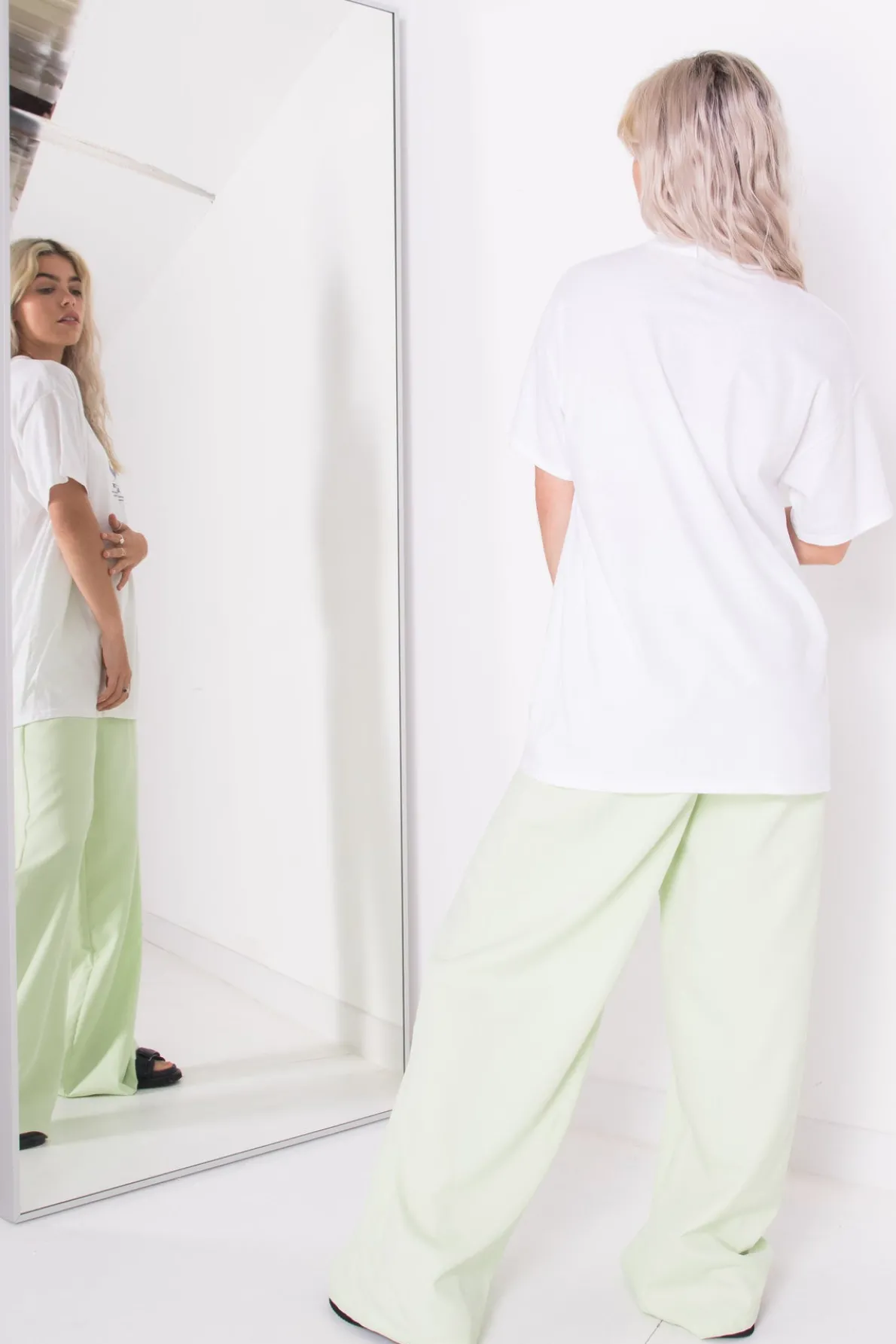 Daisy Street Relaxed T-Shirt with Gemini Print-Women T-Shirts