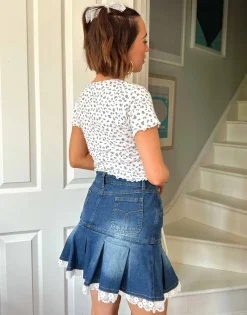Daisy Street x Chloe Davie Printed Floral Rosie Baby Tee-Women Tops
